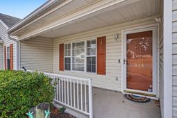 973 Castlewood Dr. photo 4