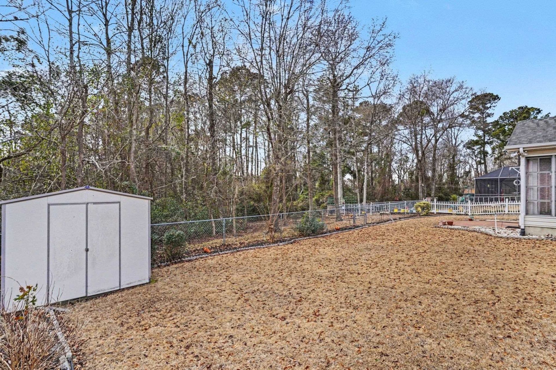 973 Castlewood Dr. Photo 22