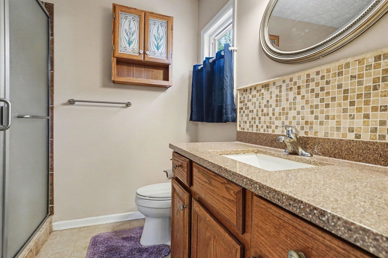 973 Castlewood Dr. Photo 7