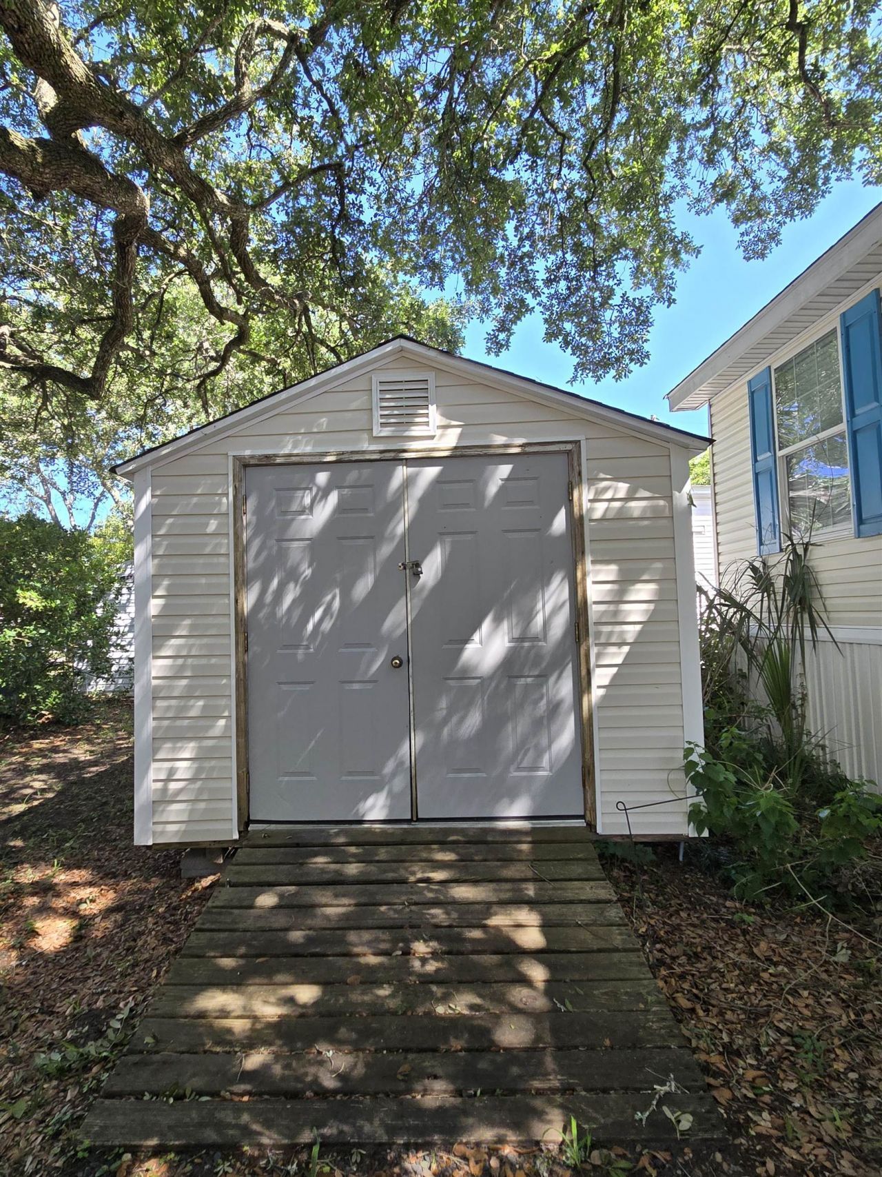 337 Clam Shell Circle Photo 5