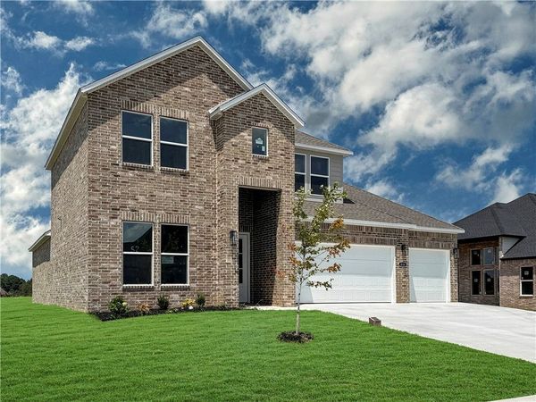 816 Kelleyann Avenue, Tontitown, AR 72762