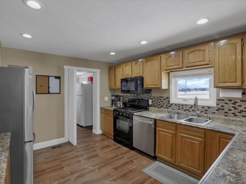 6247 State Route 316 W, Ashville, OH 43103 Photo 17