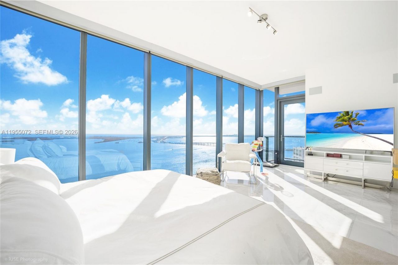 1451 Brickell Ave , Unit 3902, Miami, FL 33131 Photo