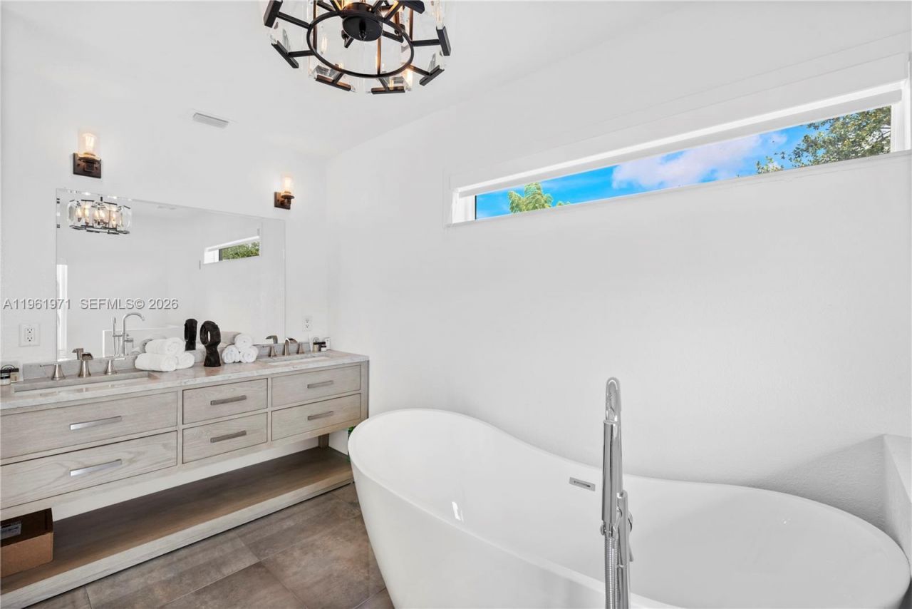 1617 SW 17th Ave, Fort Lauderdale, FL 33312 Photo