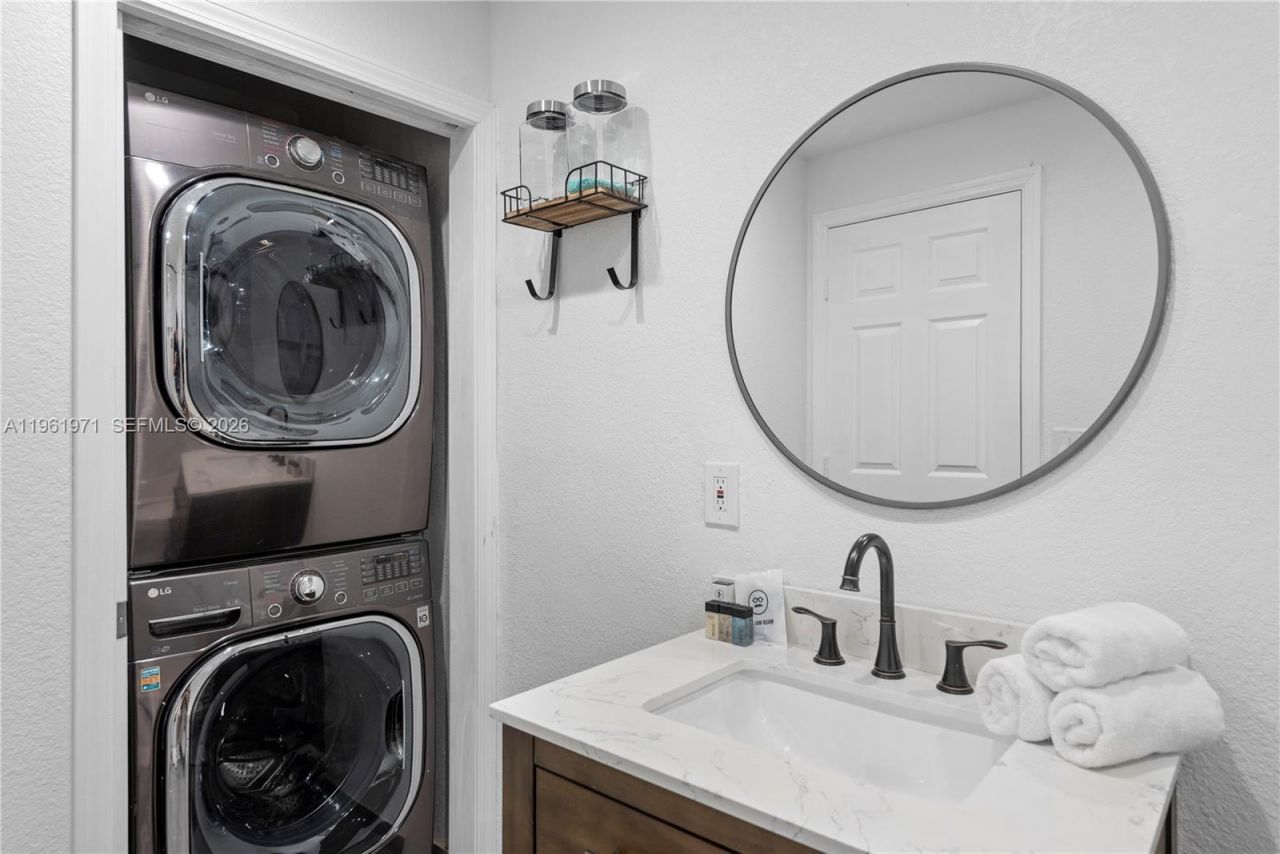 1617 SW 17th Ave, Fort Lauderdale, FL 33312 Photo