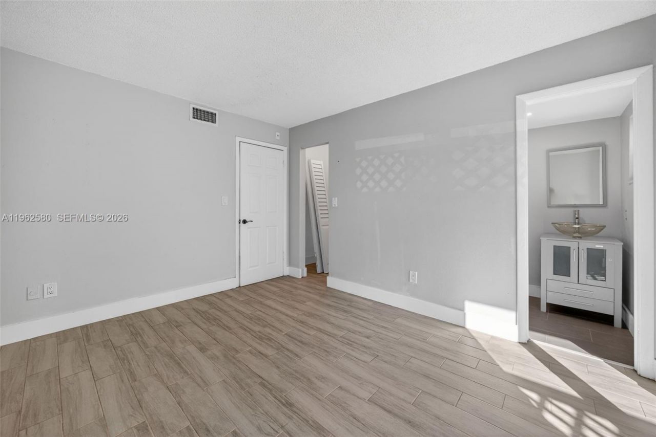 8550 SW 109th Ave, Unit 5-110, Miami, FL 33173 Photo