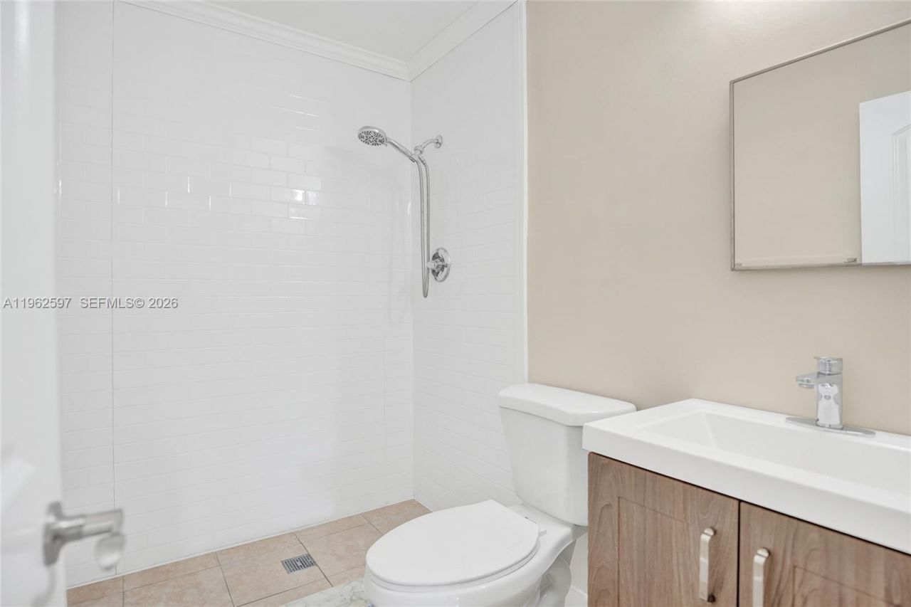 920 SW 28th St 1-2, Fort Lauderdale, FL 33315 Photo