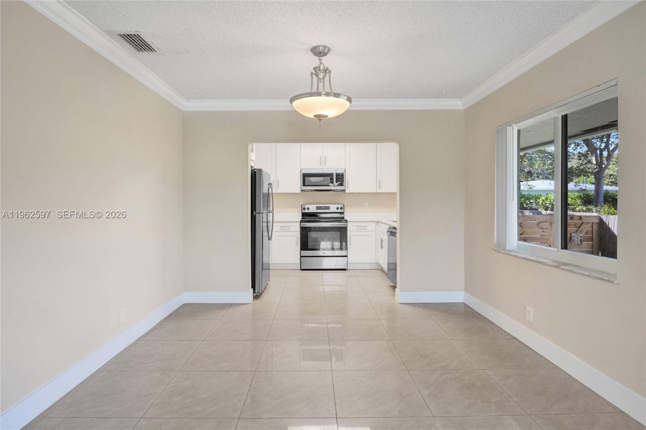 920 SW 28th St 1-2, Fort Lauderdale, FL 33315 Photo