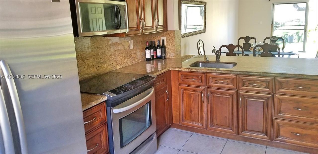 15800 SW 92nd Ave , Unit 11B, Palmetto Bay, FL 33157 Photo