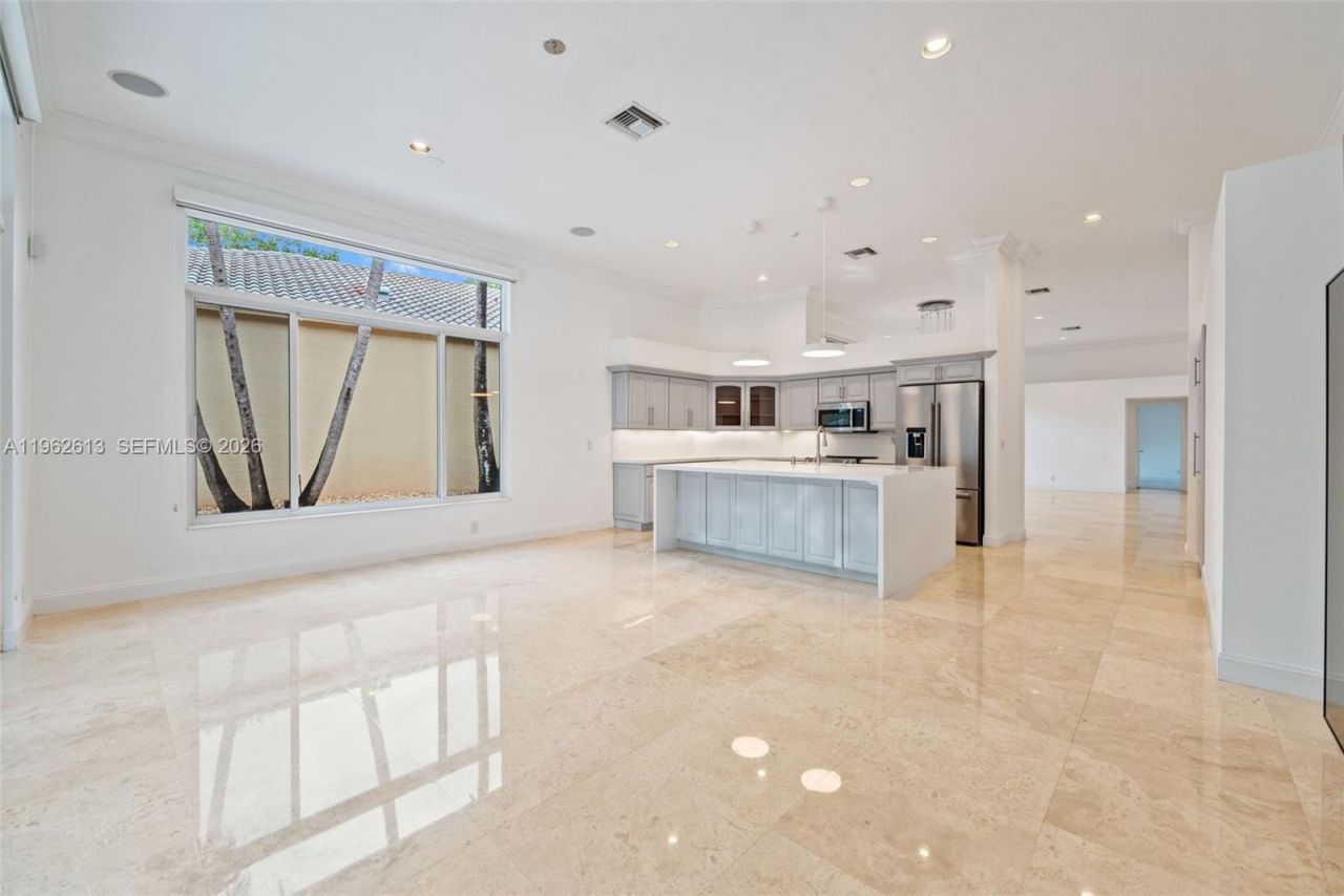 2497 Bay Isle Dr, Weston, FL 33327 Photo