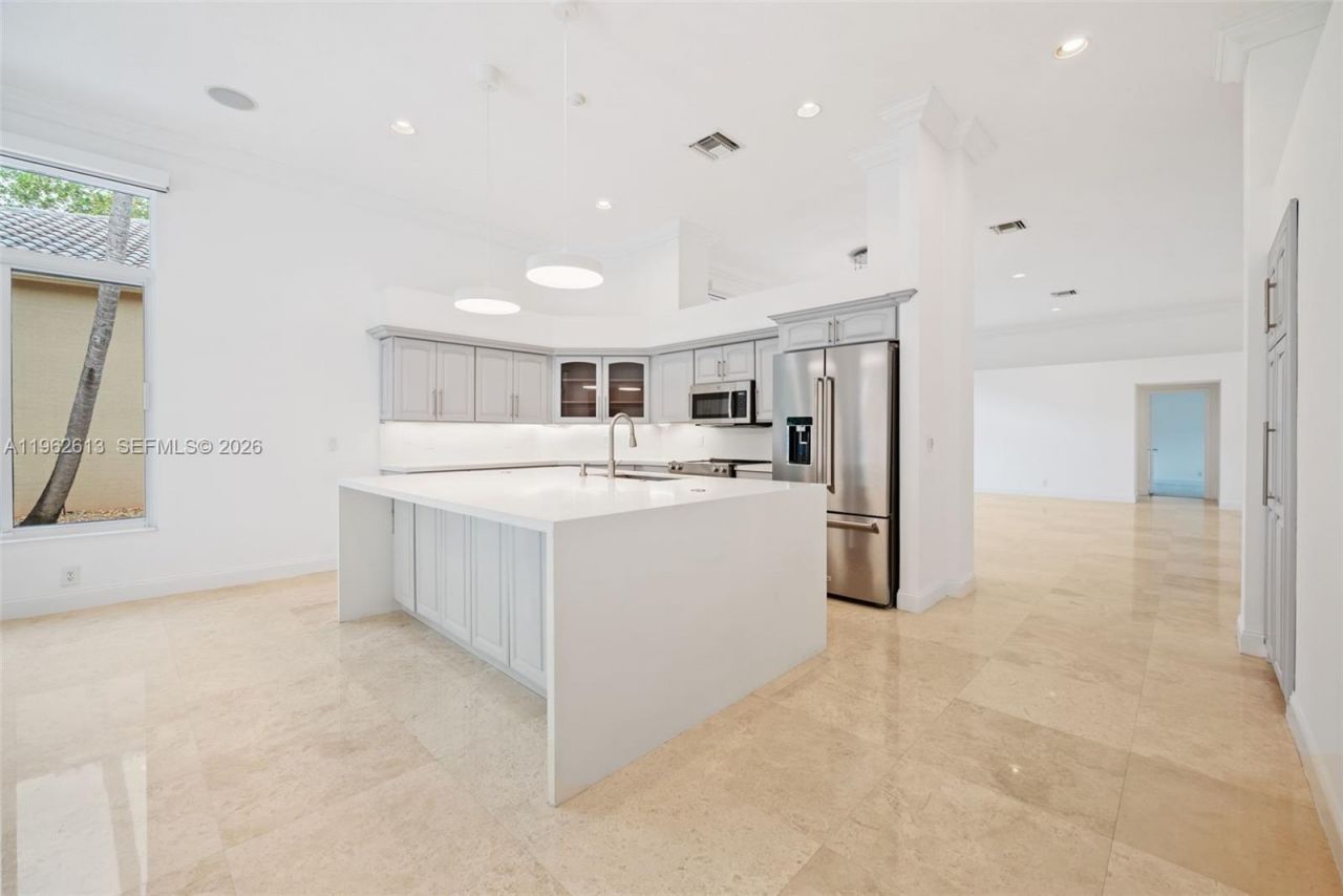 2497 Bay Isle Dr, Weston, FL 33327 Photo