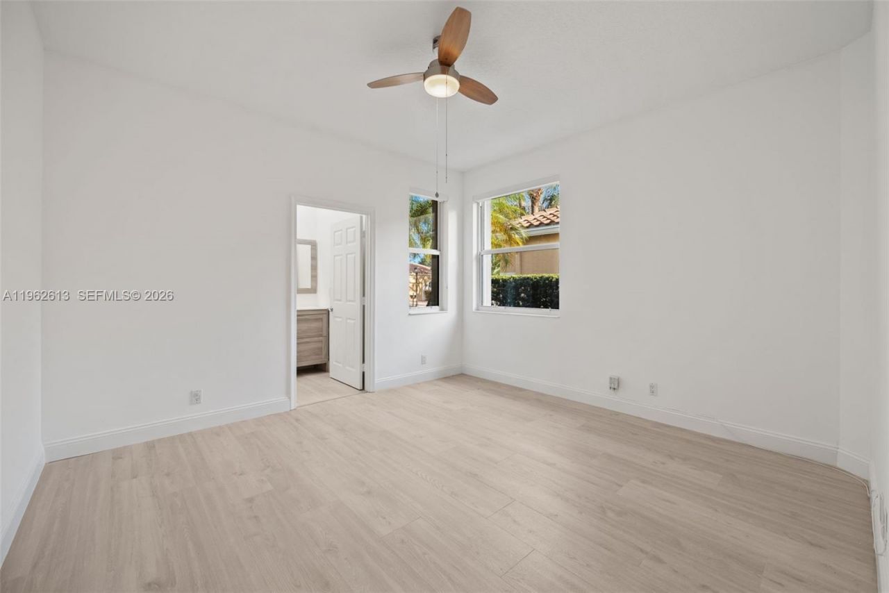 2497 Bay Isle Dr, Weston, FL 33327 Photo