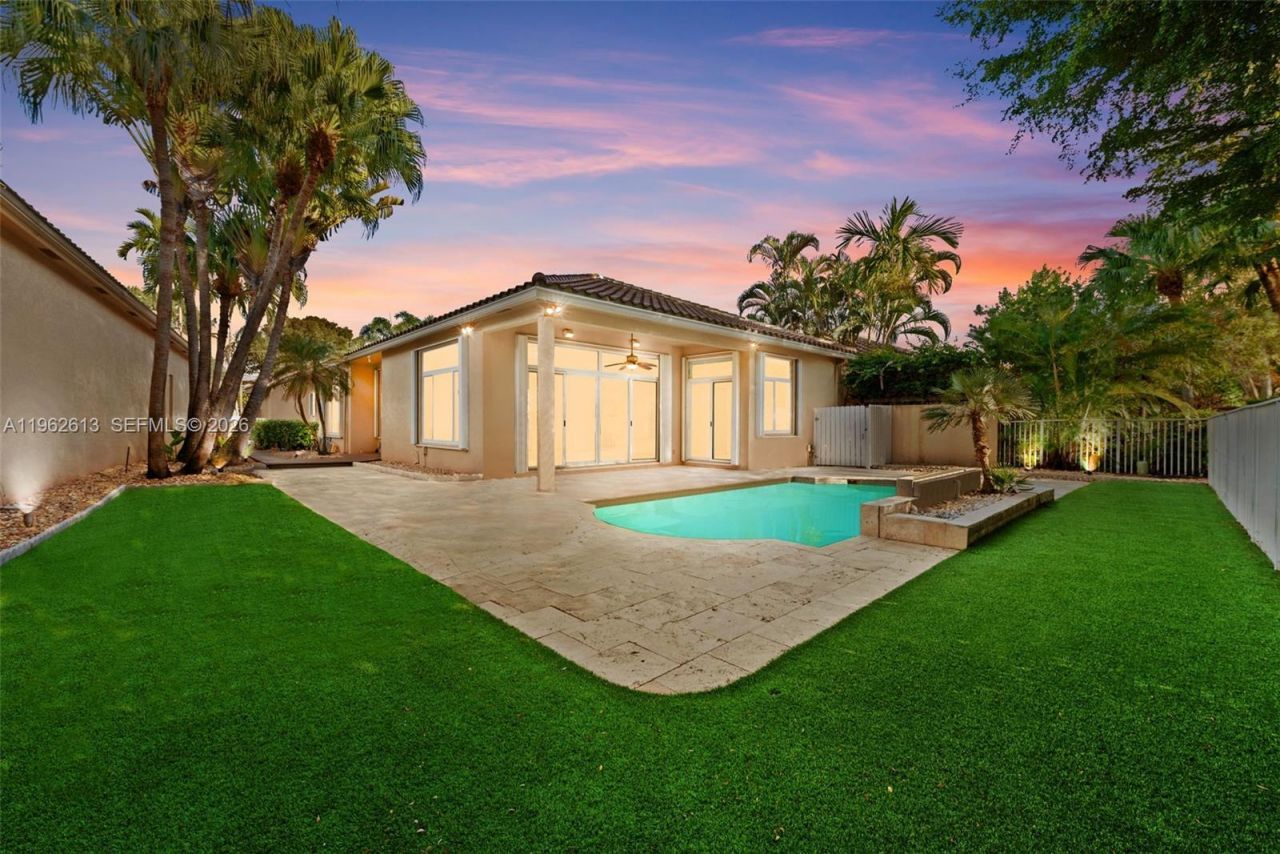 2497 Bay Isle Dr, Weston, FL 33327 Photo