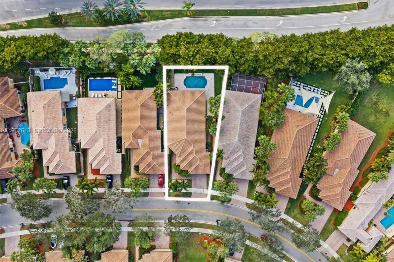 2497 Bay Isle Dr, Weston, FL 33327 Photo