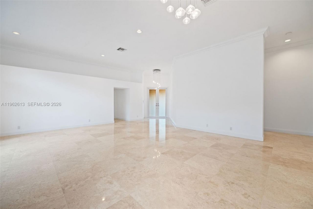 2497 Bay Isle Dr, Weston, FL 33327 Photo