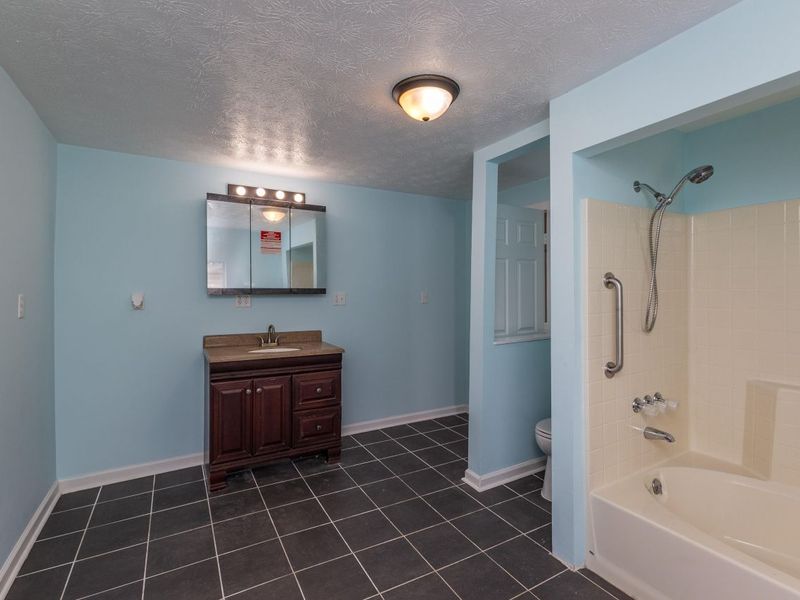 530 E Main Street, Bradford, OH 45308 Photo 23