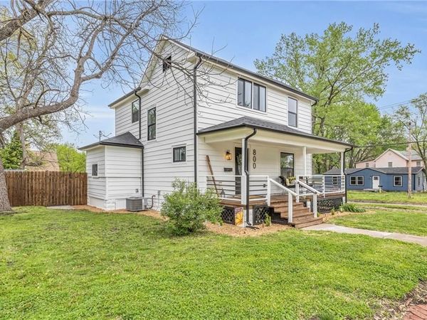 800 Pacific Avenue, Osawatomie, KS 66064