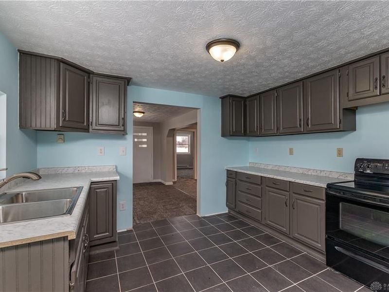 530 E Main Street, Bradford, OH 45308 Photo 19