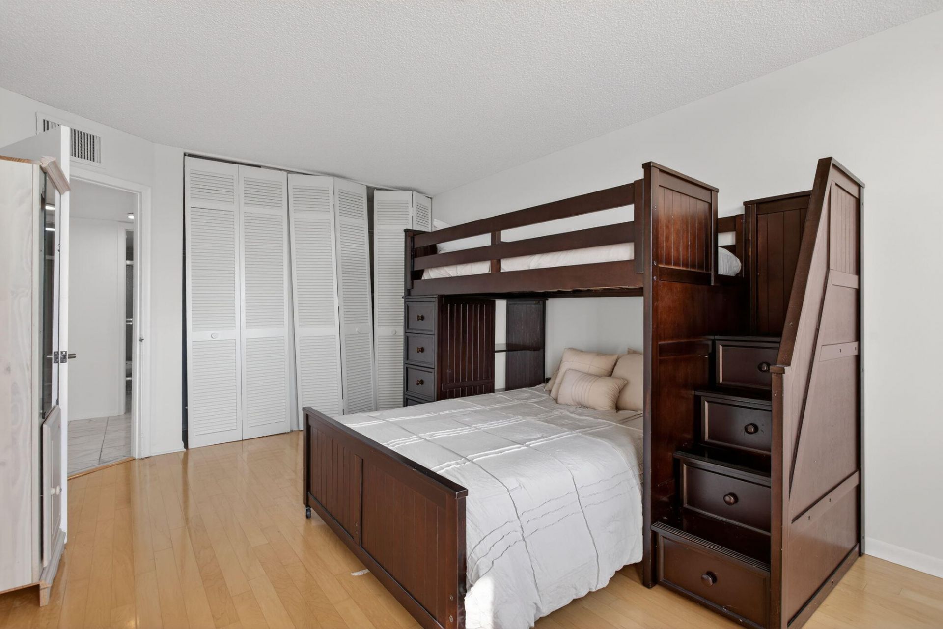 1147 Hillsboro Mile, Unit 908, Hillsboro Beach, FL 33062 Photo