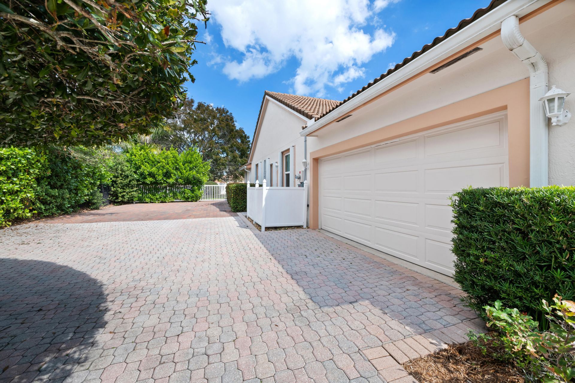 2730 Tecumseh Drive, West Palm Beach, FL 33409 Photo