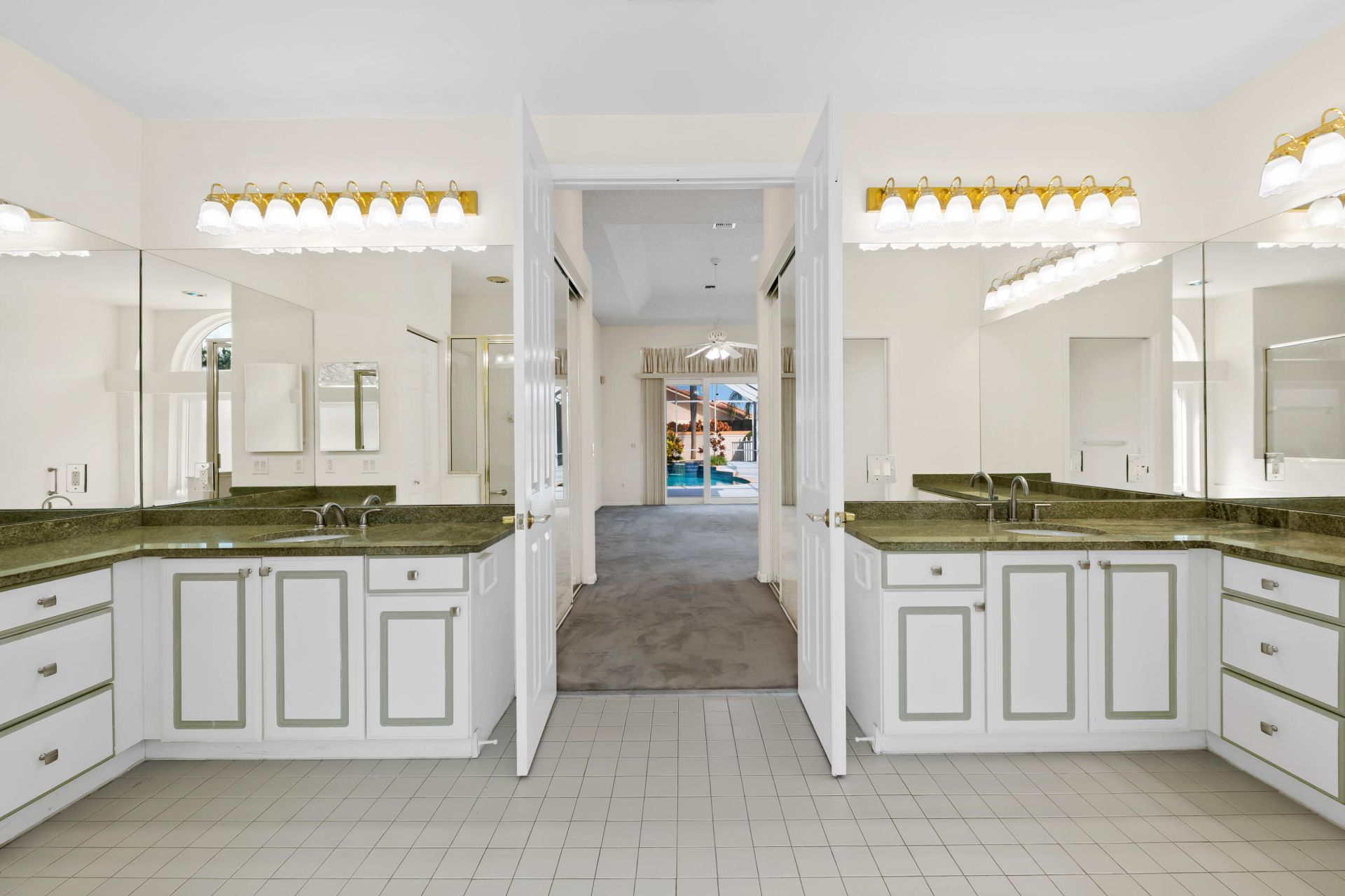 2730 Tecumseh Drive, West Palm Beach, FL 33409 Photo