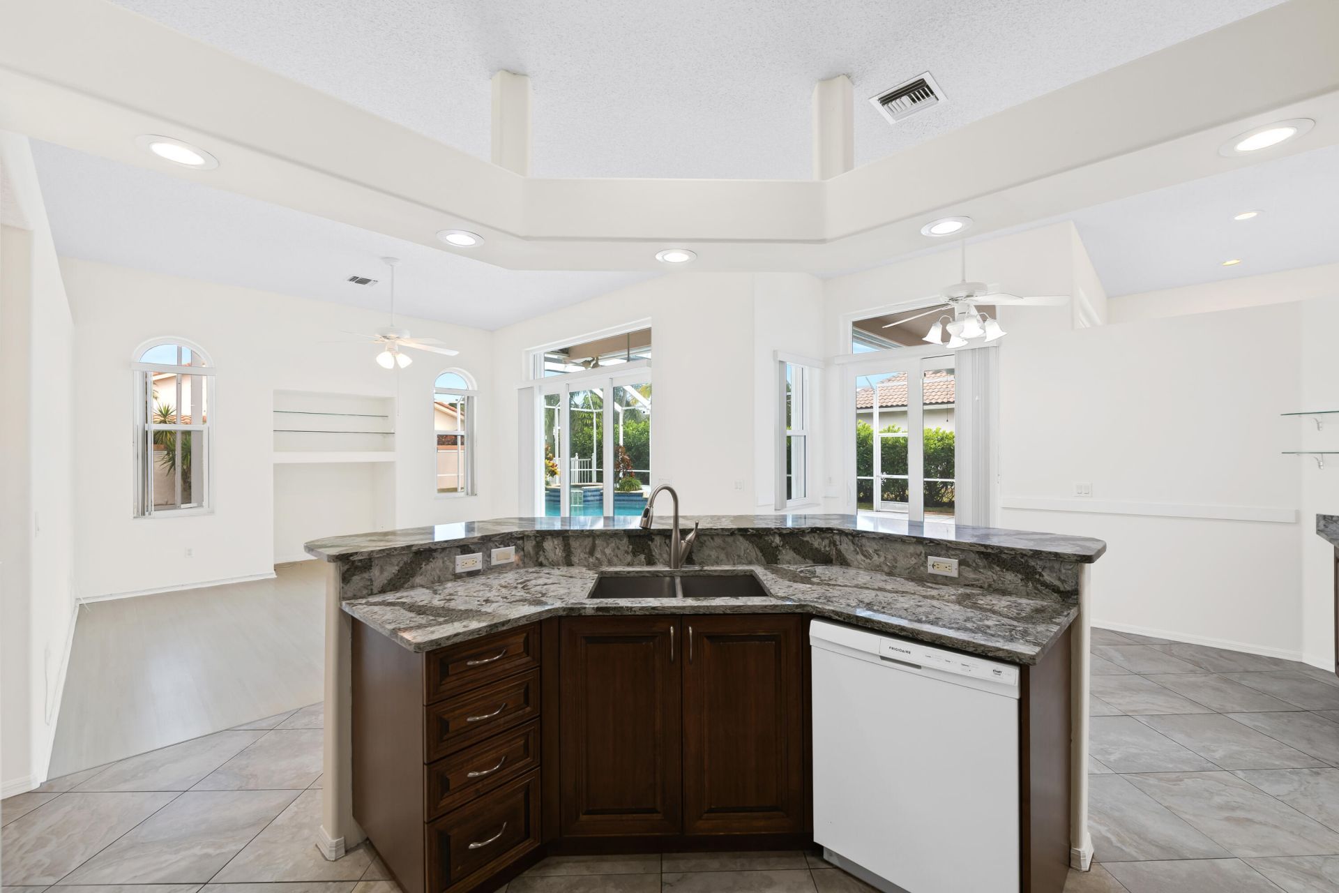 2730 Tecumseh Drive, West Palm Beach, FL 33409 Photo