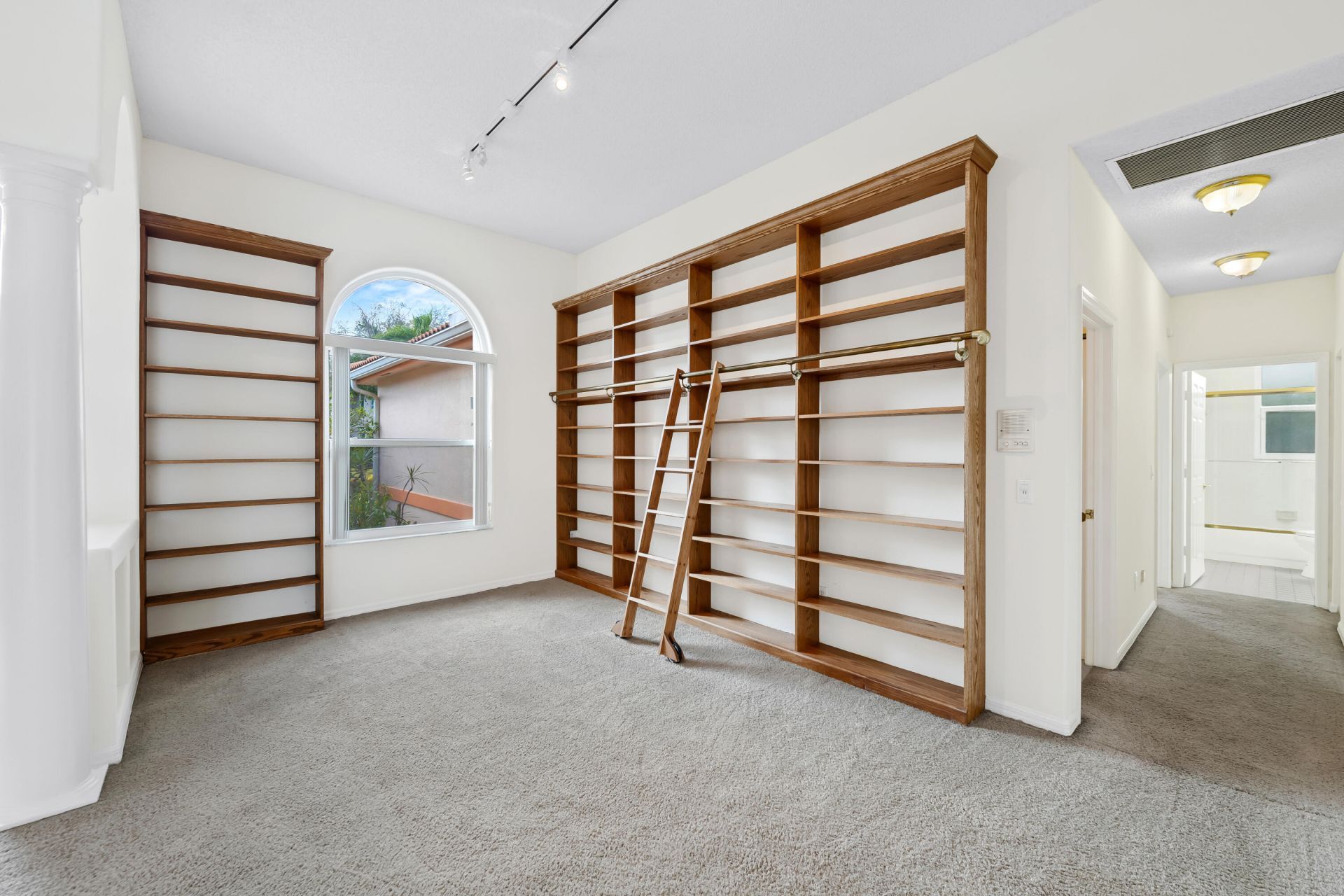 2730 Tecumseh Drive, West Palm Beach, FL 33409 Photo