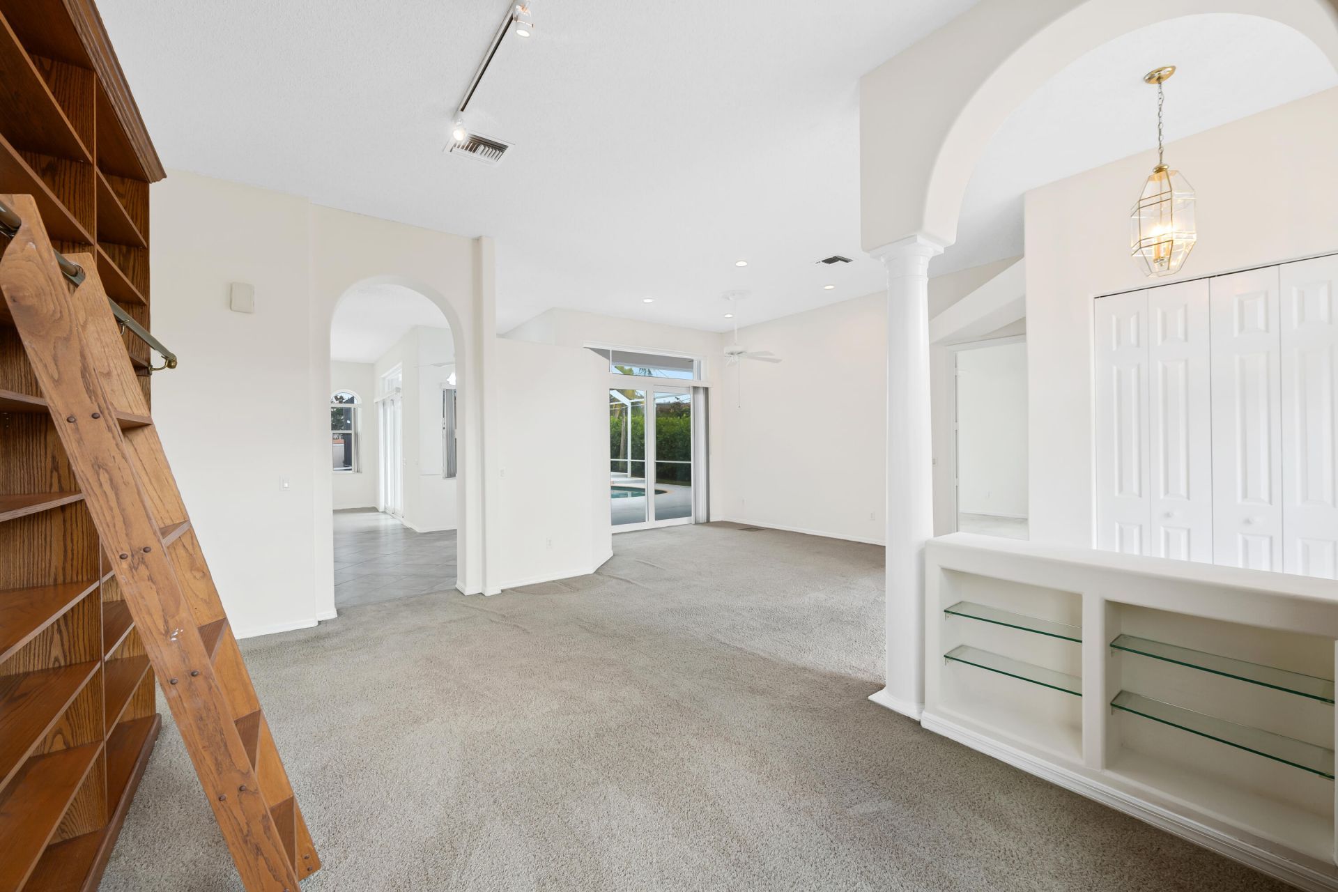 2730 Tecumseh Drive, West Palm Beach, FL 33409 Photo