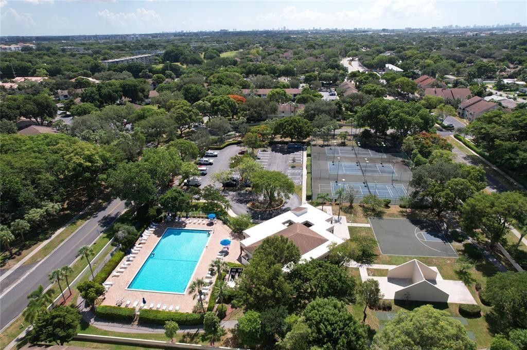 715 Gardens Drive, Unit 203, Pompano Beach, FL 33069 Photo