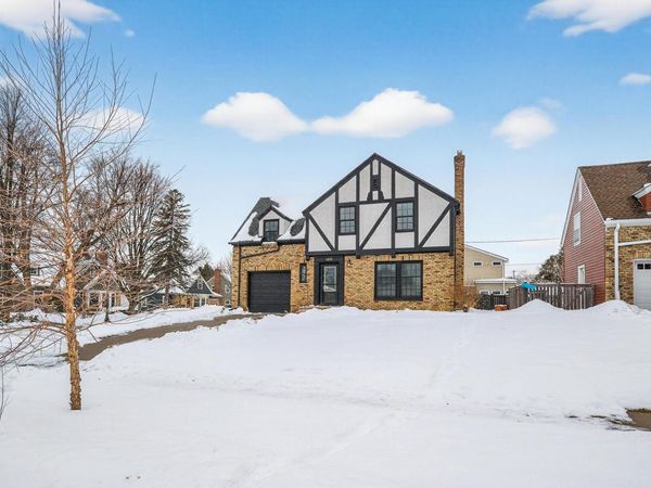 1885 Eleanor Avenue, Saint Paul, MN 55116