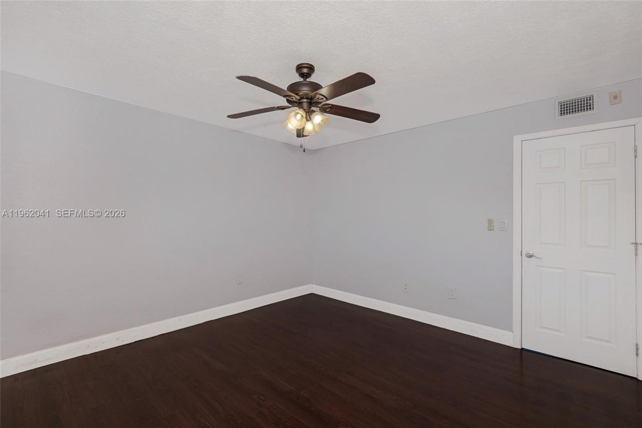 270 NW 107th Ave, Unit 208, Miami, FL 33172 Photo