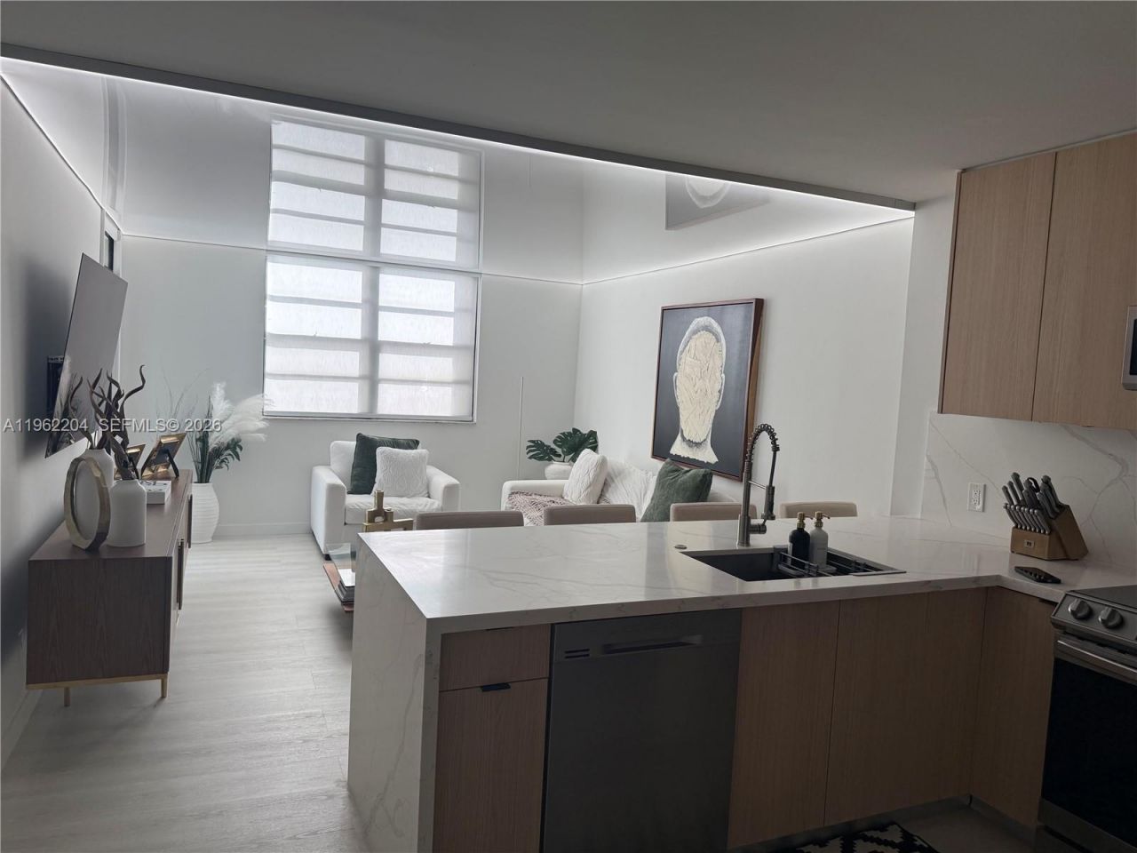 1849 S Ocean Dr , Unit 406, Hallandale Beach, FL 33009 Photo