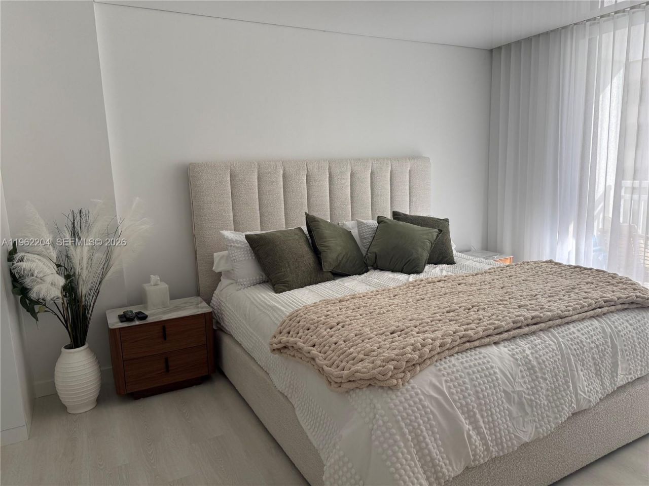 1849 S Ocean Dr , Unit 406, Hallandale Beach, FL 33009 Photo