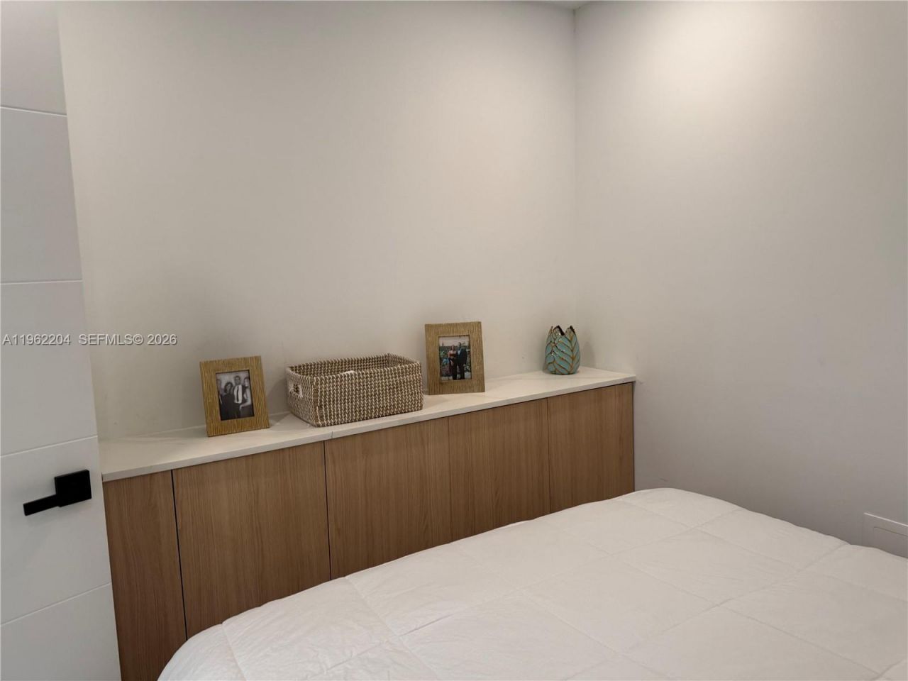 1849 S Ocean Dr , Unit 406, Hallandale Beach, FL 33009 Photo