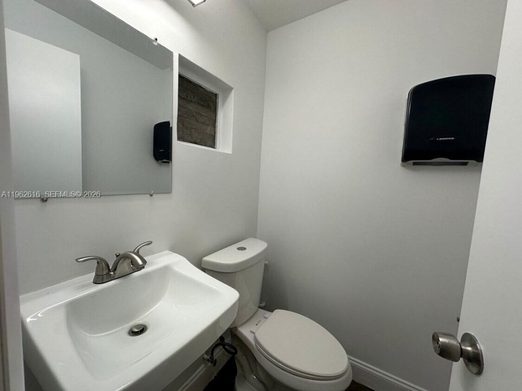 5812-5818 SW 25th St , West Park, FL 33023 Photo