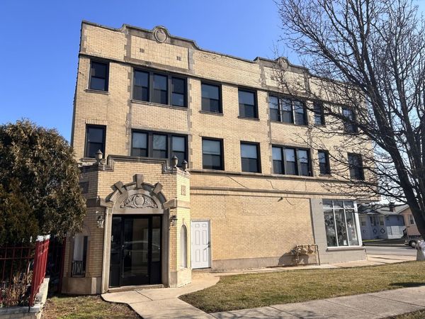 2801 N Keating Avenue, Unit 206, Chicago, IL 60641