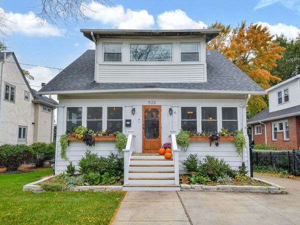 522 S West Street, Wheaton, IL 60187