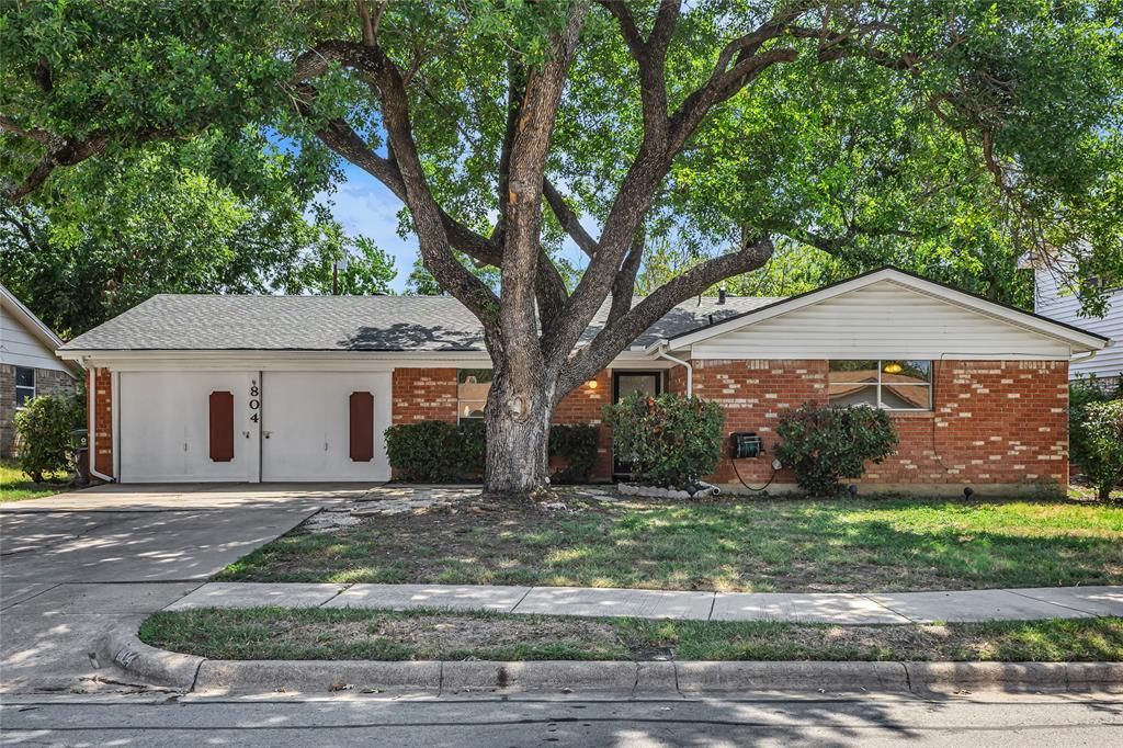 804 Natchez Avenue, Bedford, TX 76022 Main Photo