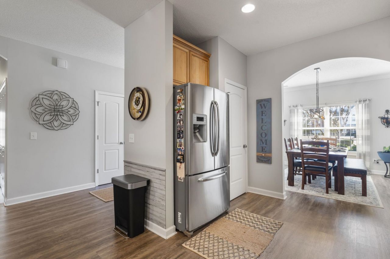 818 Foxtail Dr. Photo 13