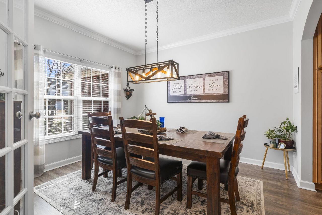 818 Foxtail Dr. Photo 14