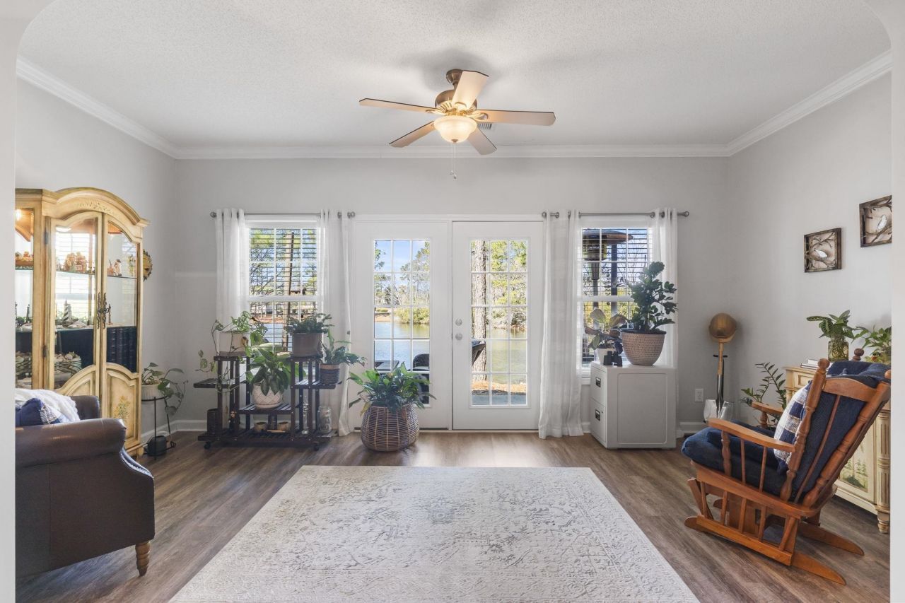 818 Foxtail Dr. Photo 19