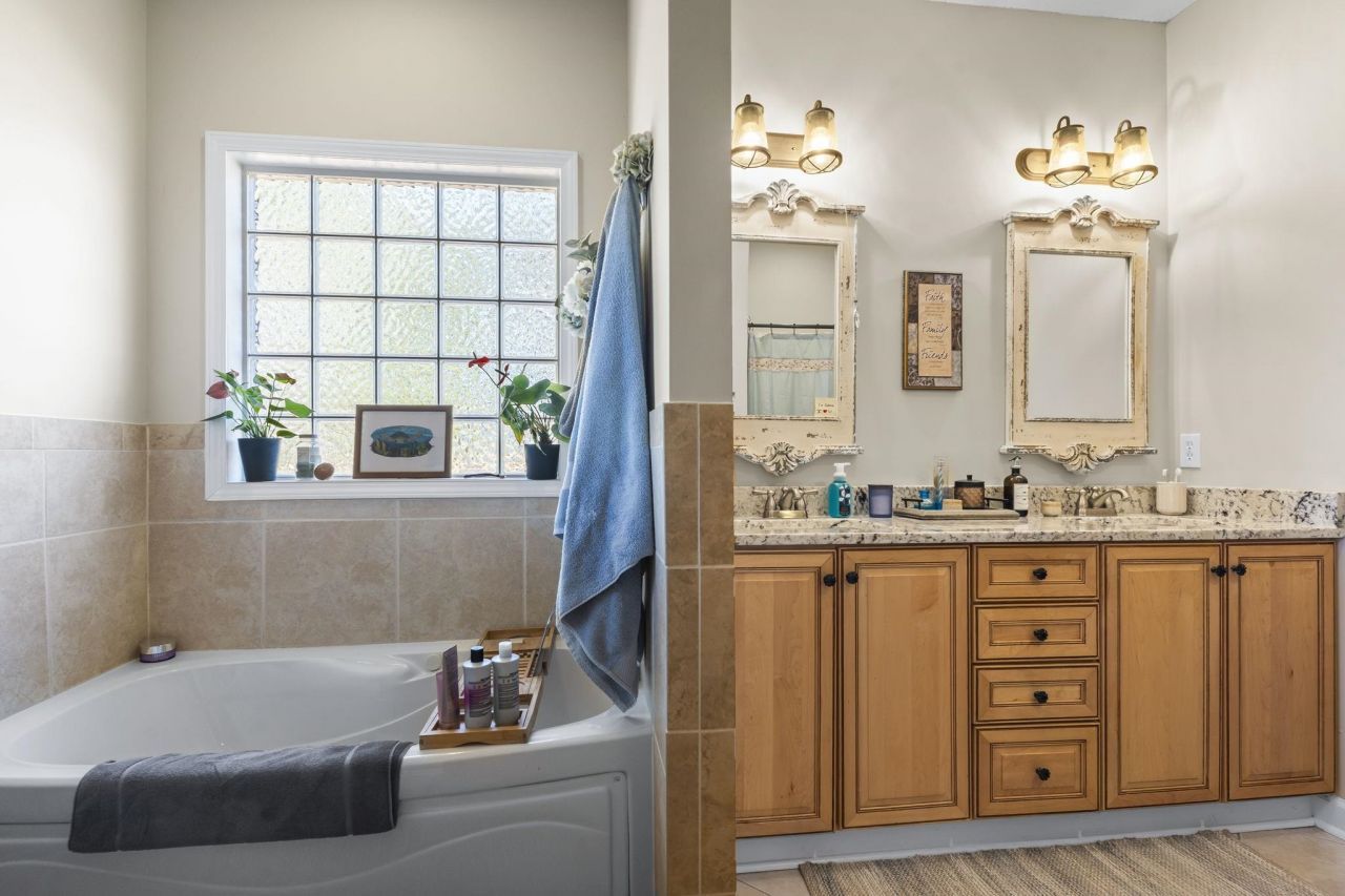 818 Foxtail Dr. Photo 20