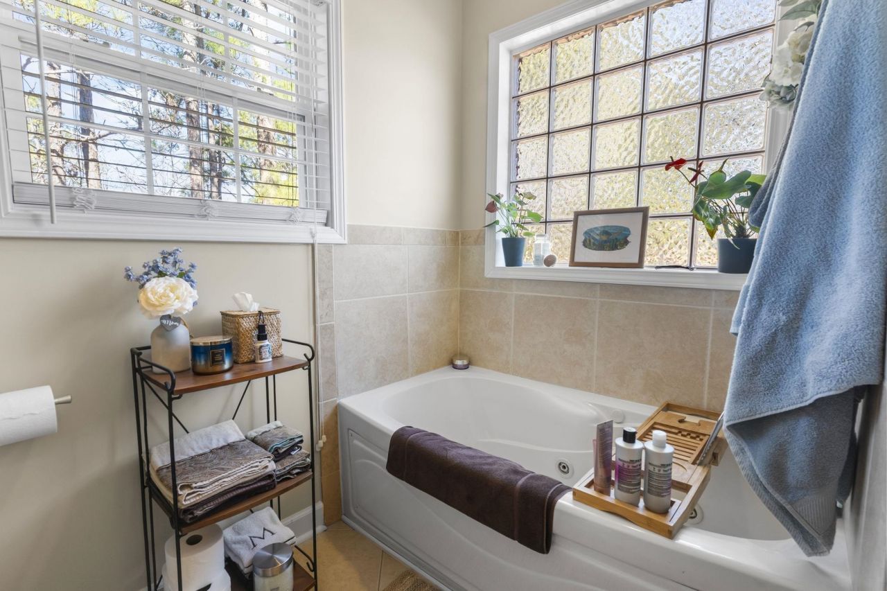 818 Foxtail Dr. Photo 21