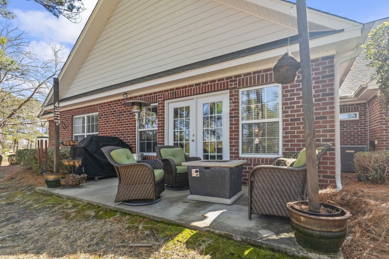 818 Foxtail Dr. Photo 26