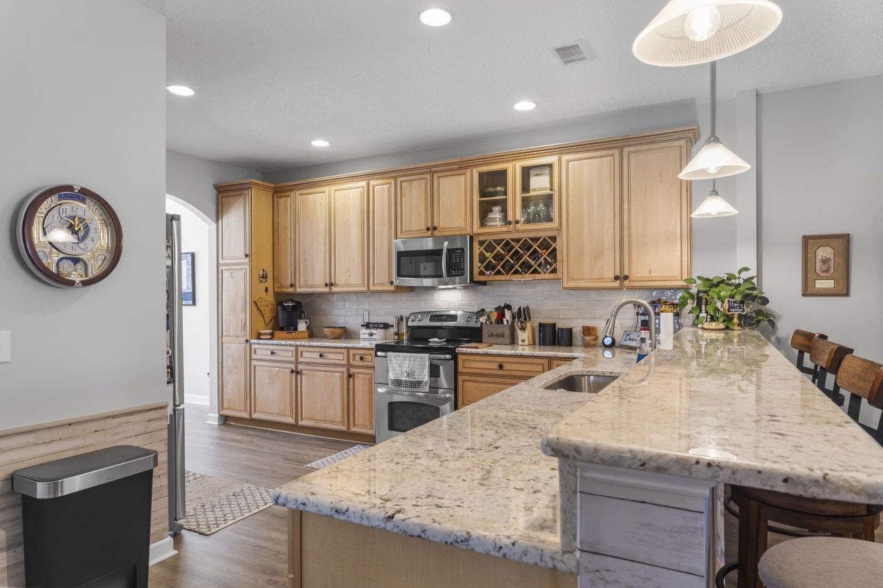 818 Foxtail Dr. Photo 7