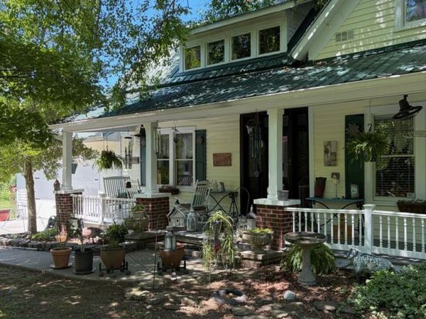 9003 Hill Rd, Knoxville, TN 37938