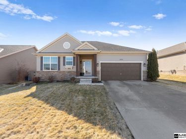 18911 Josephine Street, Omaha, NE 68136