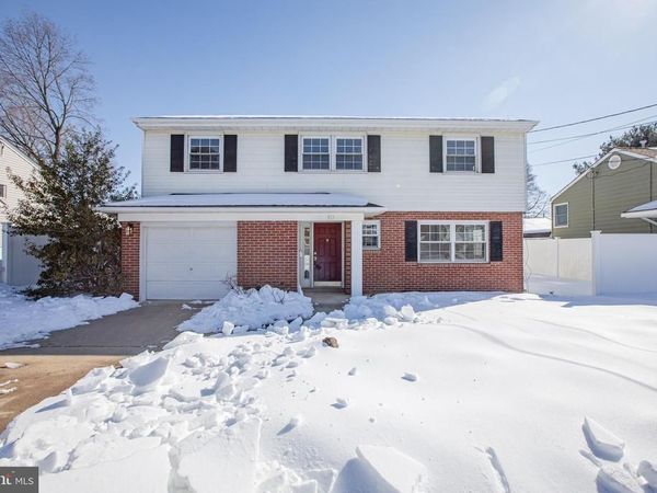 10 CONSTANCE DRIVE, HAMILTON, NJ 08620