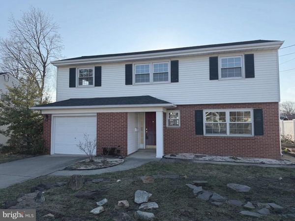 10 CONSTANCE DRIVE, HAMILTON, NJ 08620