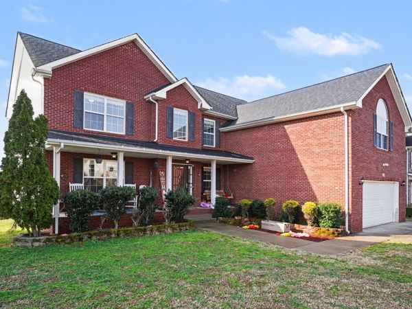 1188 Stillwood Dr, Clarksville, TN 37042